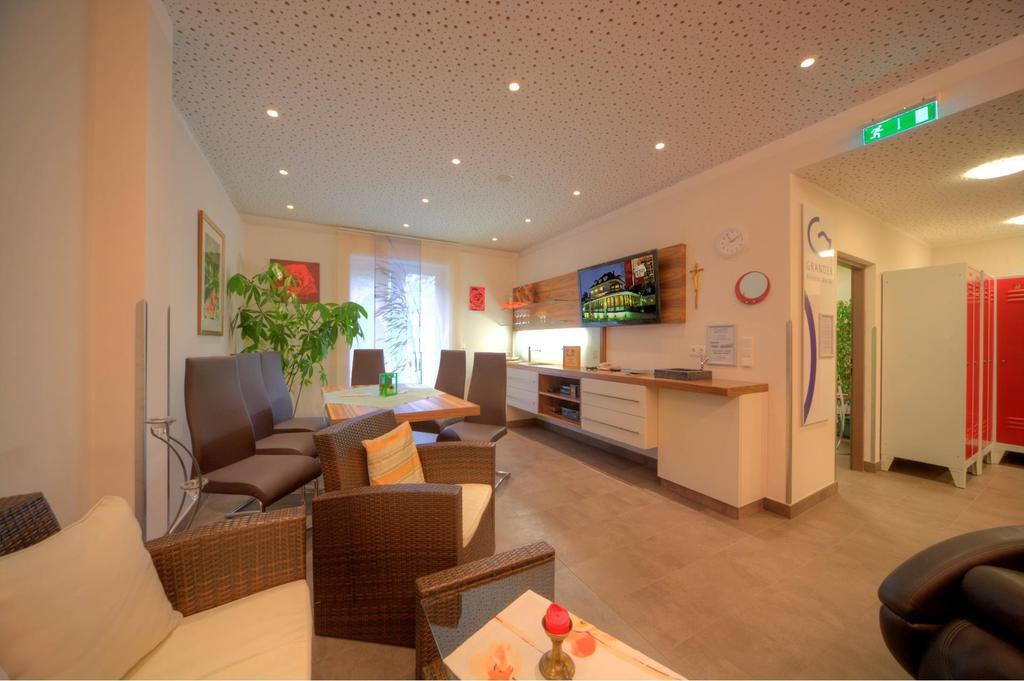 Parkhotel Neubauer Bad Sauerbrunn Экстерьер фото
